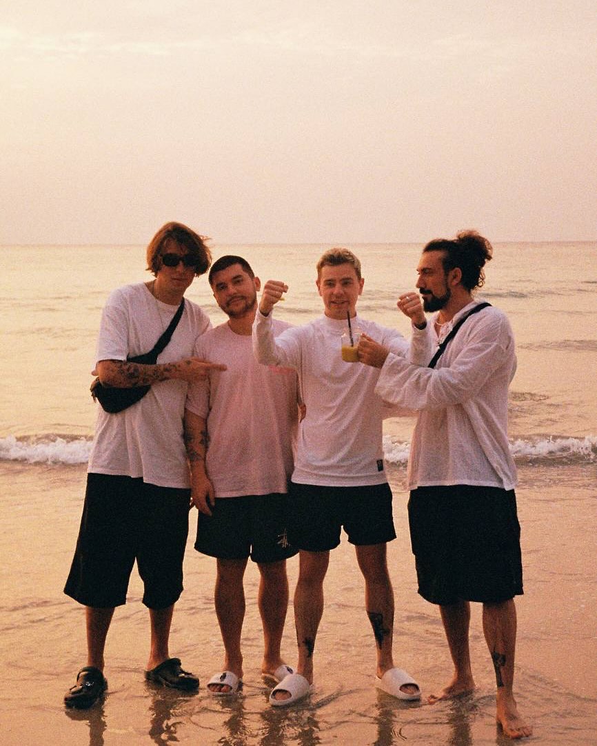 Забыл вам фотки с отпуска показать, смотрите как было здорово.